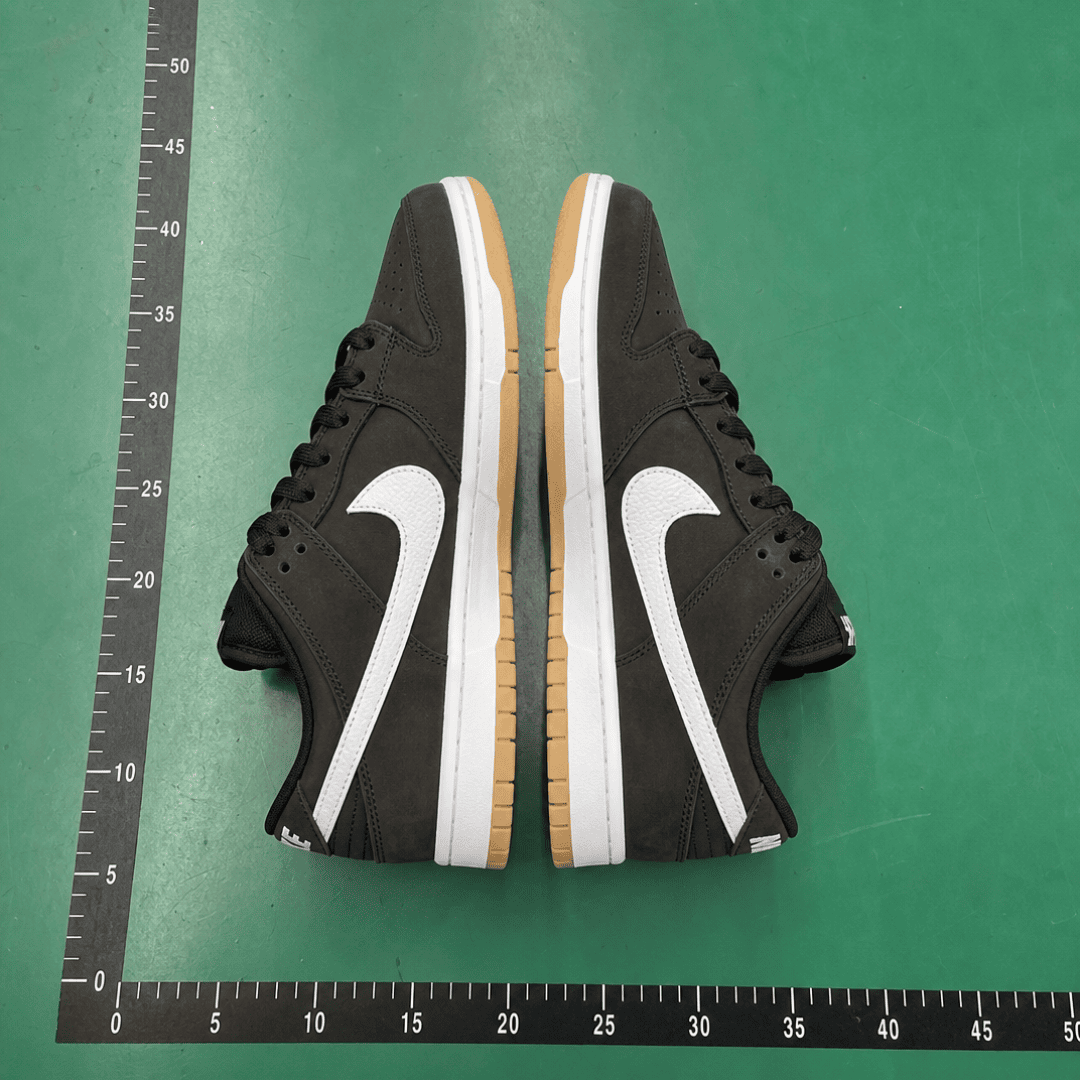 How to Read Nike Shoe QC Photos: When to Request Reshoots